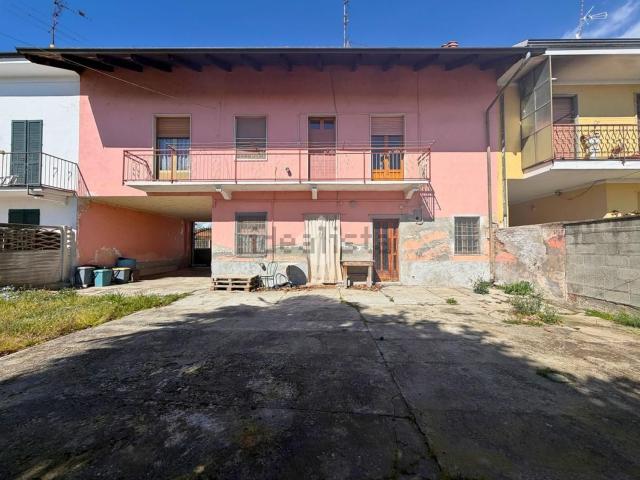 Casa in vendita a Tronzano Vercellese, Vercelli