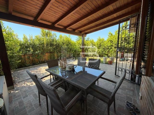 Casa in vendita a Chiesina Uzzanese, Toscana