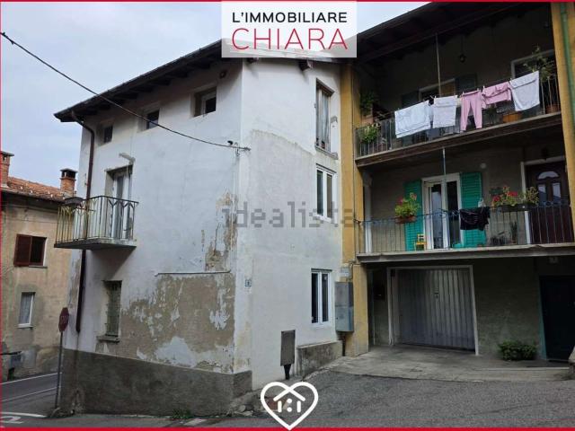 Casa in vendita a Comunità Montana del Piambello, Bedero Valcuvia