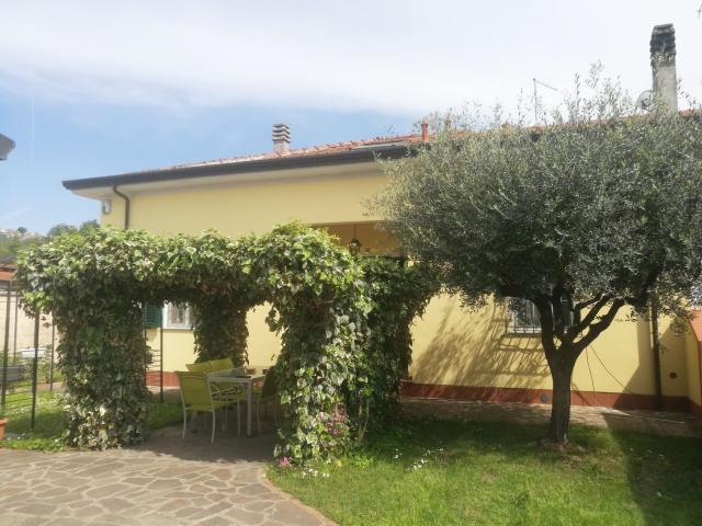 Casa in vendita a Battilana, Carrara