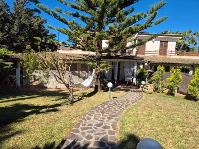 Casa in vendita a Terrasini, Sicilia