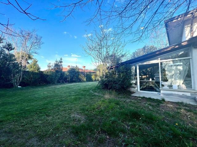 Casa in vendita a Padenghe Sul Garda, Brescia