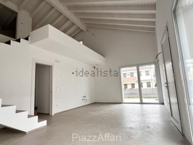 Casa in vendita a Basse, Campolongo Maggiore