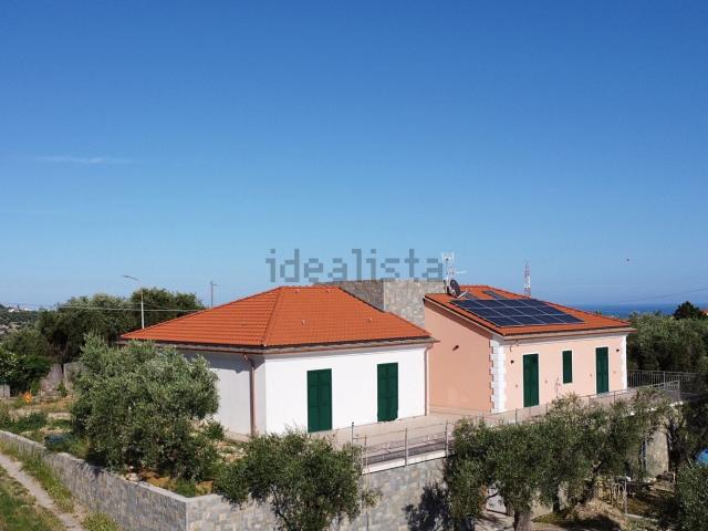 Casa in vendita a Diano Castello, Liguria