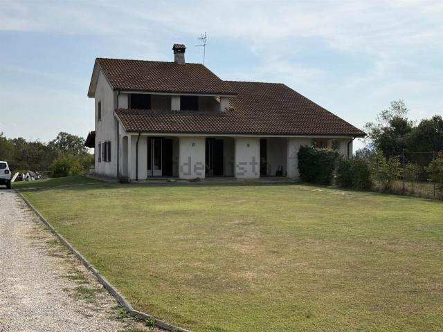 Casa in vendita a Ceprano, Frosinone