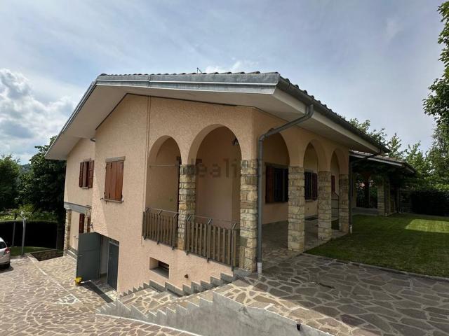 Casa in vendita a Unione dei comuni del Frignano, Serramazzoni