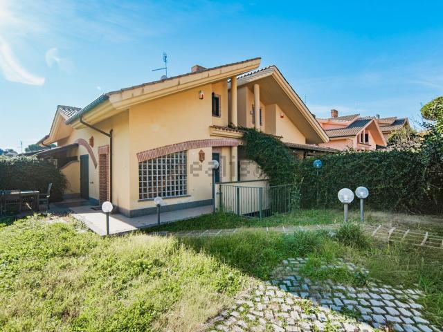 Casa in vendita a Roma Capitale, Lazio