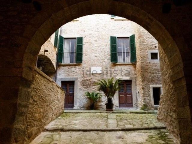 Casa in vendita a Cortona, Toscana