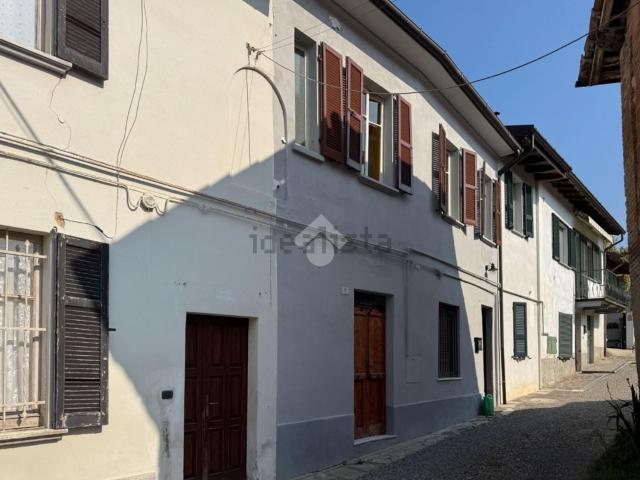 Casa in vendita a Redavalle, Lombardia
