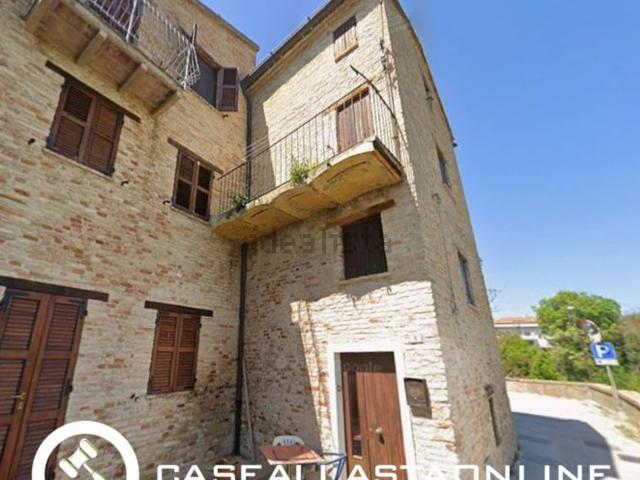 Casa in vendita a Trecastelli, Marche