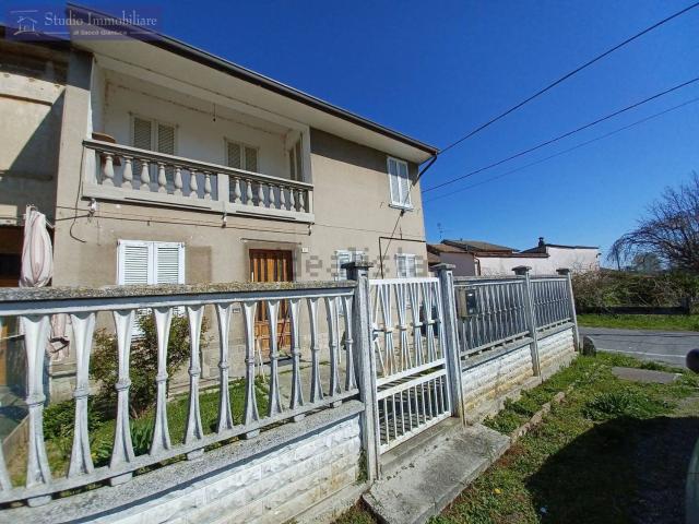 Casa in vendita a Rea, Lombardia