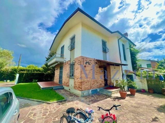 Casa in vendita a Caranna, Forte Dei Marmi