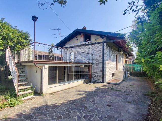 Casa in vendita a Monte Tapino, Moniga Del Garda