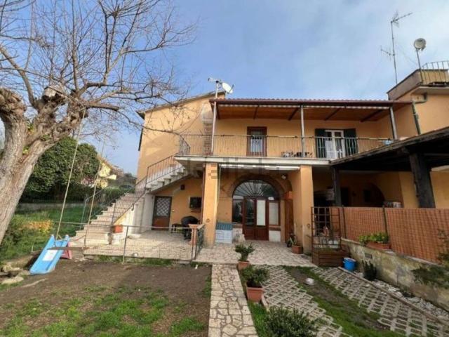 Casa in vendita a Stimigliano, Lazio