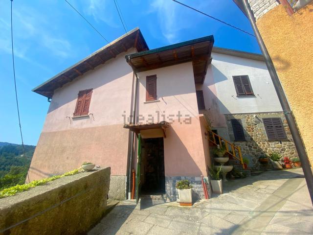 Casa in vendita a Beverino