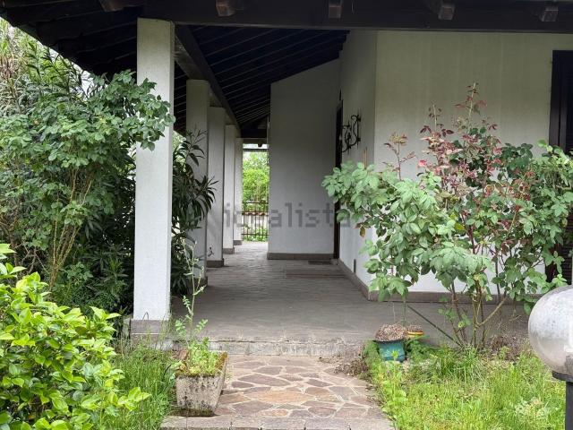 Casa in vendita a Buscate, Lombardia