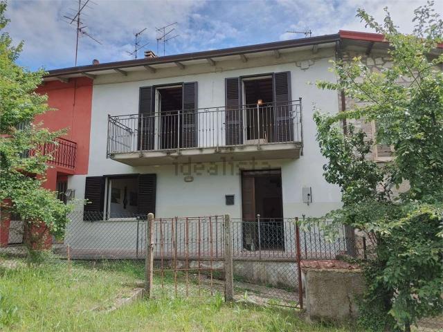 Casa in vendita a Gualdo Cattaneo, Umbria