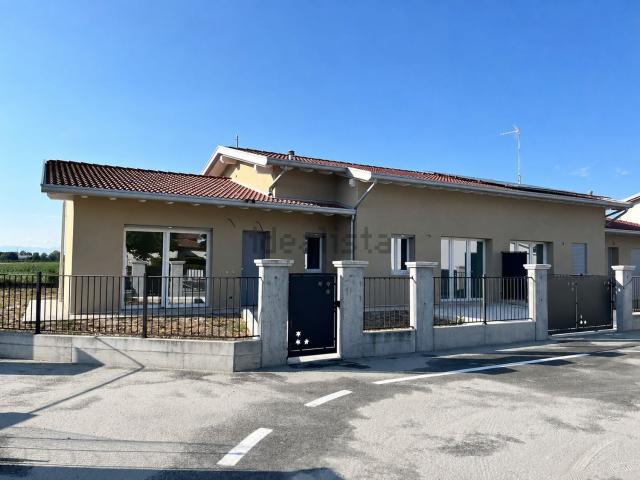 Casa in vendita a Portogruaro, Veneto