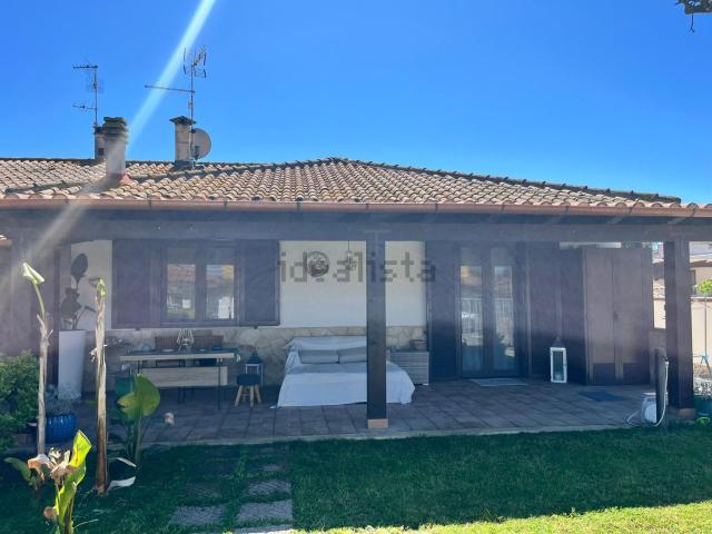Casa in vendita a Latina, Lazio