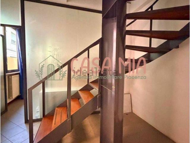 Casa in vendita a Castel San Giovanni, Reggio Emilia