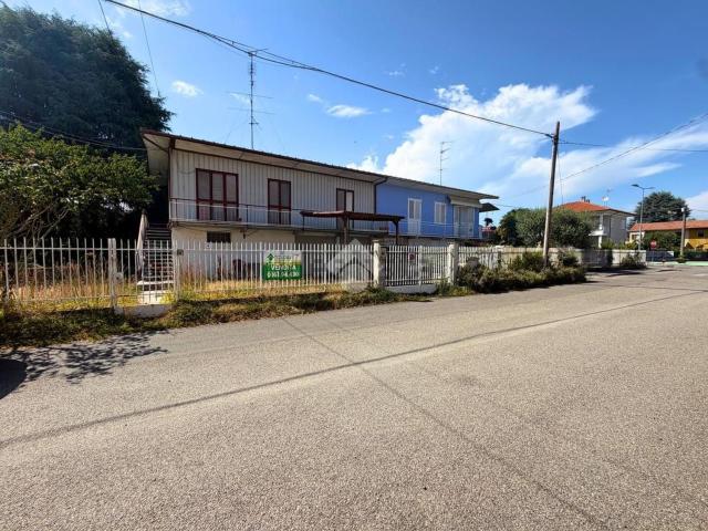 Casa in vendita a Piemonte, Vercelli