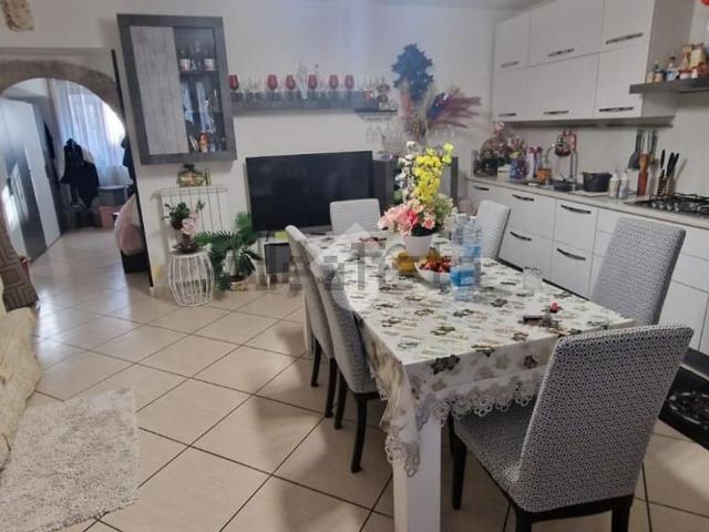 Casa in vendita a Montesarchio, Campania