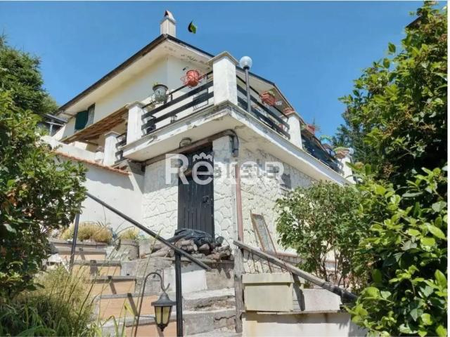 Casa in vendita a Serrone, Frosinone