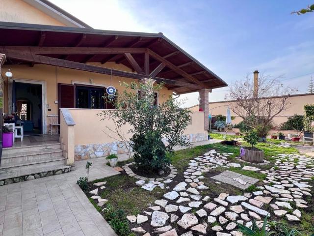 Casa in vendita a Stagni di Ostia, Roma Capitale