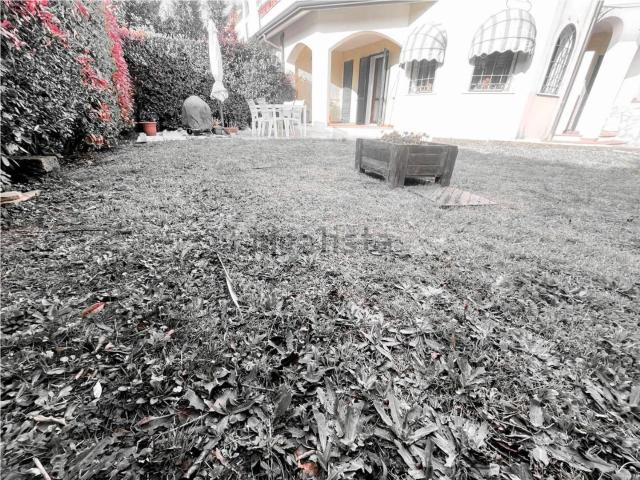 Casa in vendita a Dogana, Luni