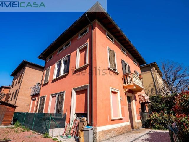 Casa in vendita a Modena, Crocetta