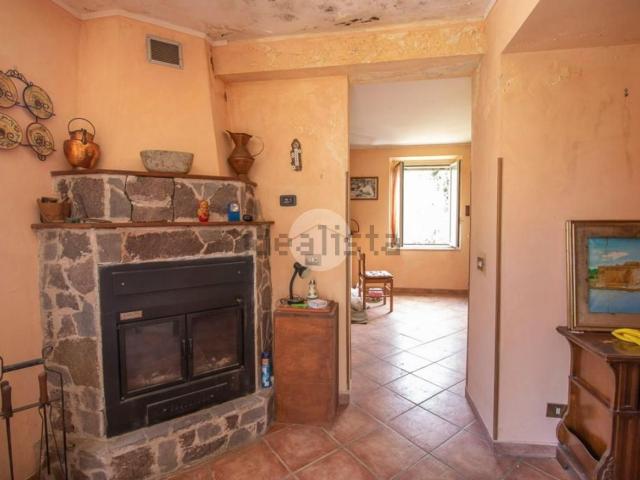 Casa in vendita a Montebuono, Lazio