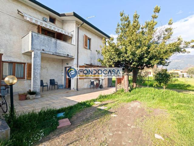 Casa in vendita a Tonfano, Toscana