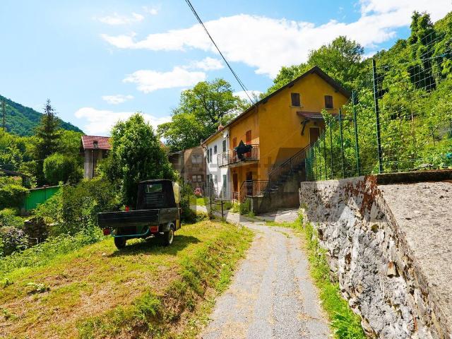 Casa in vendita a Montoggio, Liguria