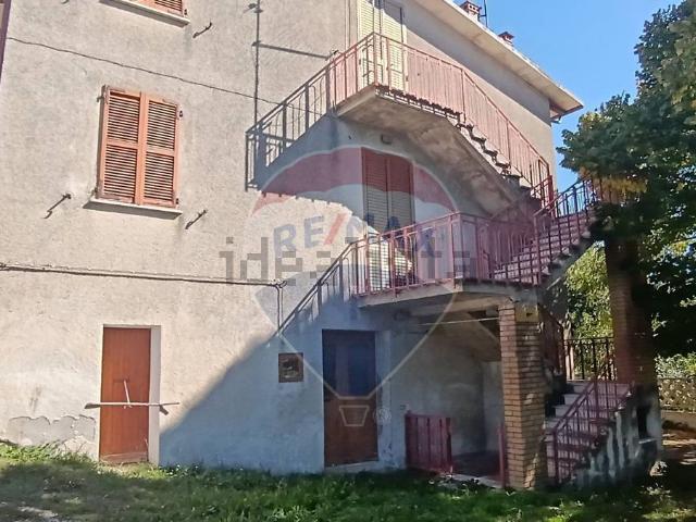 Casa in vendita a Cerqueto, Gualdo Tadino
