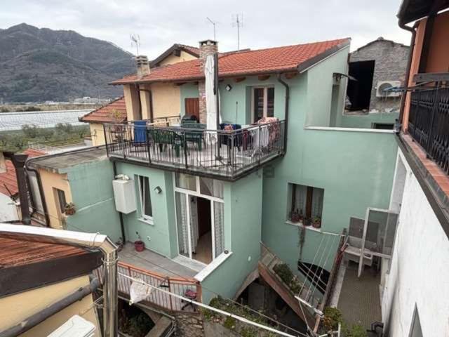 Casa in vendita a Bastia, Albenga
