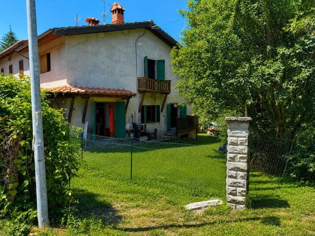 Casa in vendita a Castel San Niccolò, Toscana