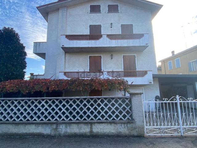 Casa in vendita a Tresinaro - Secchia, Re