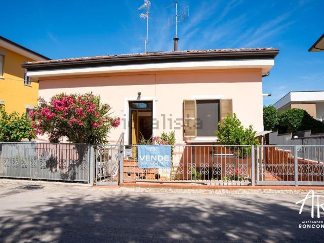 Casa in vendita a Ponte Abbadesse, Cesena