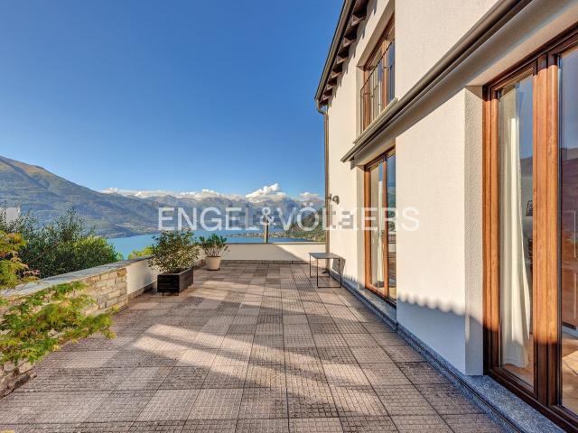 Casa in vendita a Bellano, Lombardia