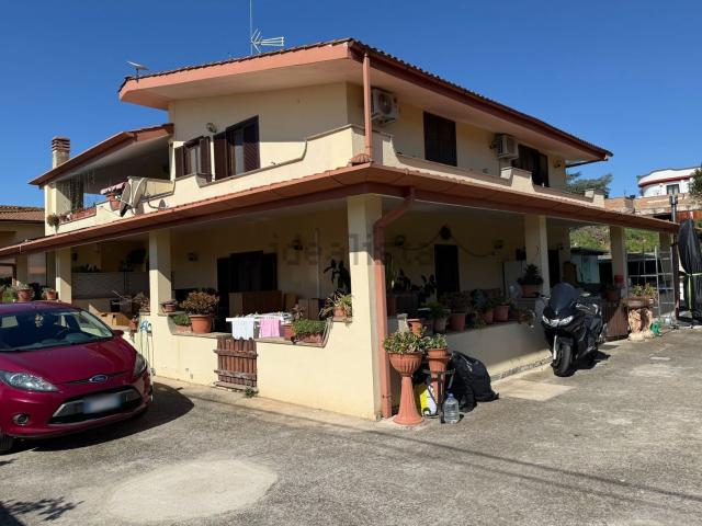 Casa in vendita a Colle del Sole, Aprilia
