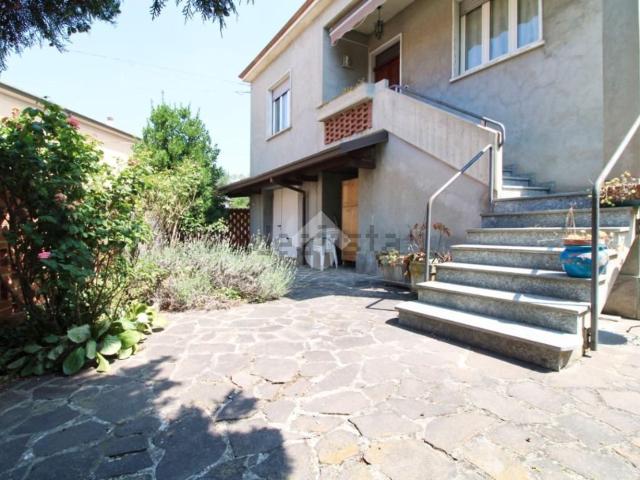 Casa in vendita a San Martino Siccomario, Pavia