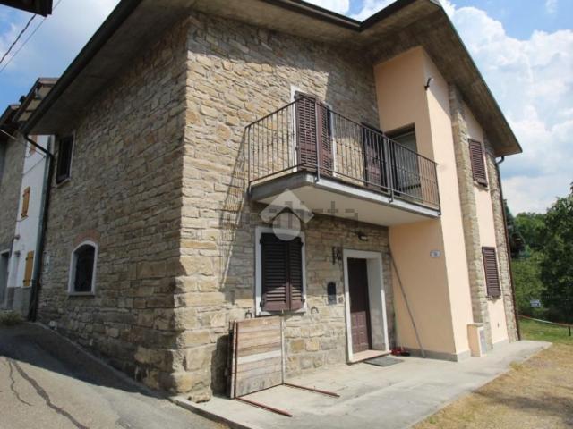 Casa in vendita a Appennino Reggiano, Re