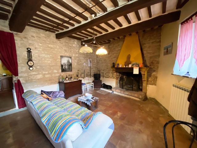 Casa in vendita a Marche, Macerata