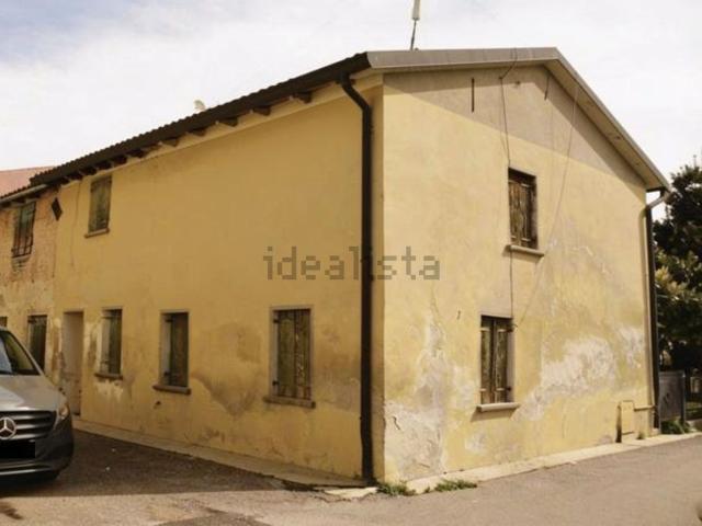 Casa in vendita a Spresiano, Veneto
