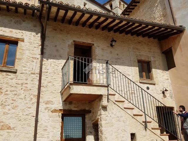 Casa in vendita a Sellano, Umbria
