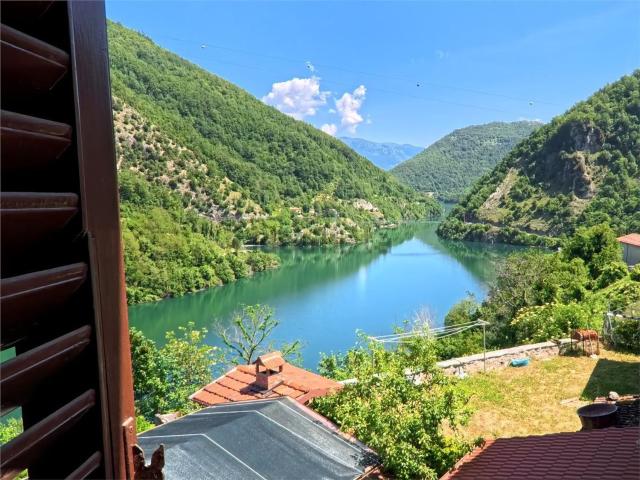 Casa in vendita a Unione Comuni Garfagnana, Vagli Sotto