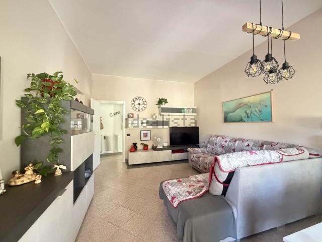 Casa in vendita a Dogana, Luni