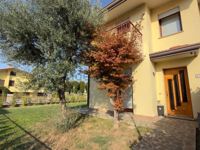 Casa in vendita a Loreggia, Padova