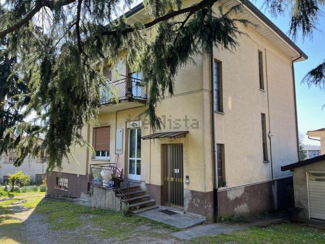 Casa in vendita a Villaggio Trieste, Cantù