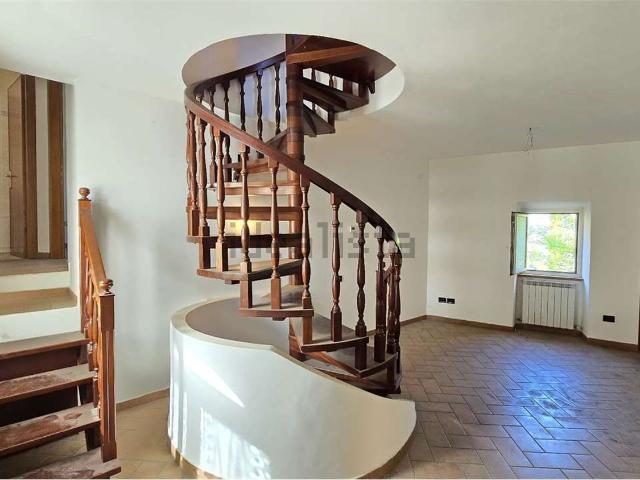 Casa in vendita a Corciano, Umbria
